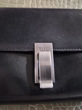 Gucci Vintage Black Leather Compact Wallet with Silver-Tone Closure